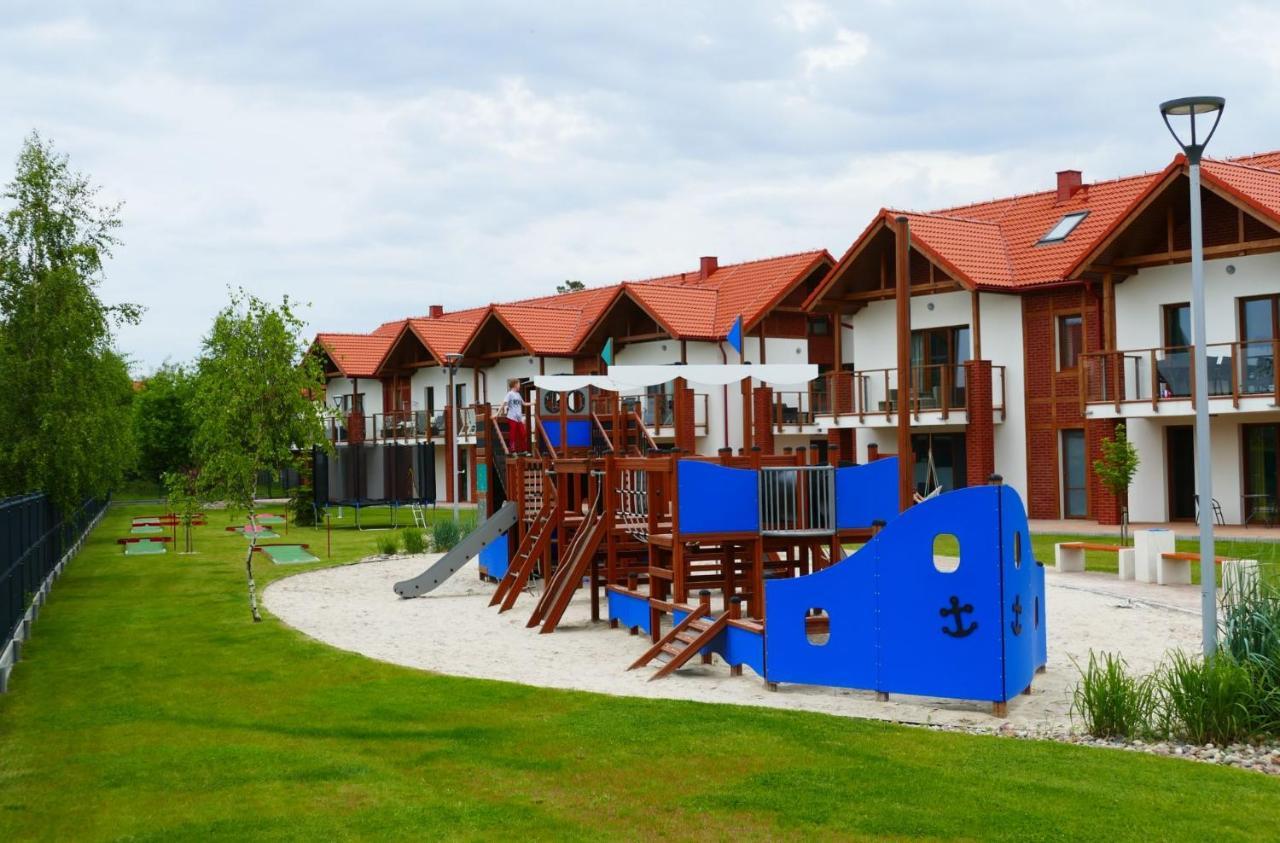 Apartament Lebska Ostoja Zarnowska Exteriör bild
